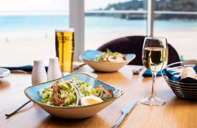 lunch-with-a-sea-view-cafe-bar-golden-sands